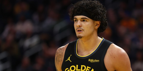 九游体育入口-虽败犹荣！库里复出个人秀点燃全场 边角料+库里=创造奇迹可能性