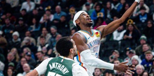 九游体育app-亚历山大40+7+11，字母空砍准三双，残阵雷霆20分大胜雄鹿创历史