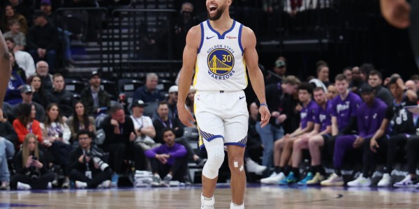 九游体育入口-虽败犹荣！库里复出个人秀点燃全场 边角料+库里=创造奇迹可能性