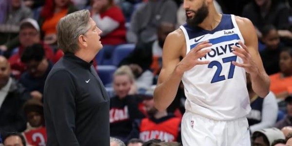 九游体育下载-再信戈贝尔再输球！狼队主帅：或许该让李凯尔多打