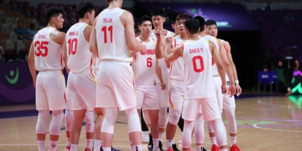 亚洲杯1/4决赛半场-王俊杰狂揽15+5 中国男篮46-35领先韩国男篮