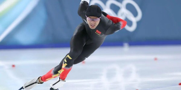 九游体育下载-虎口拔牙！速滑男子1500米宁忠岩破奥运纪录摘金