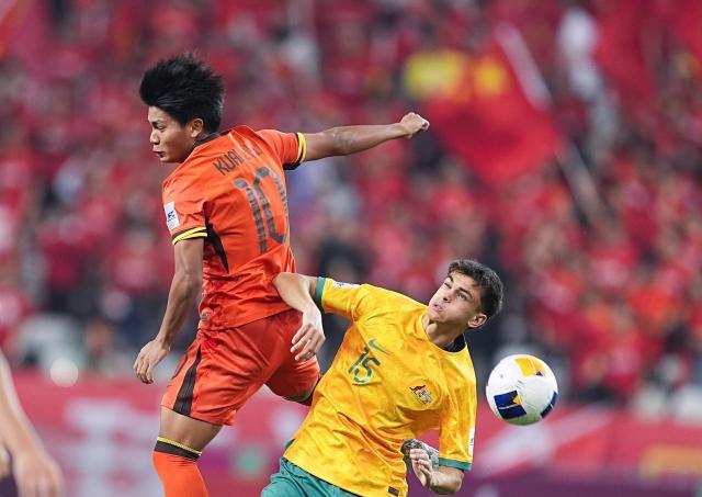 1739928315382084583.jpg (体育)(34)足球——U20亚洲杯:中国队不敌澳大利亚队XxjpseC007179_20250218_PEPFN0A001.jpg